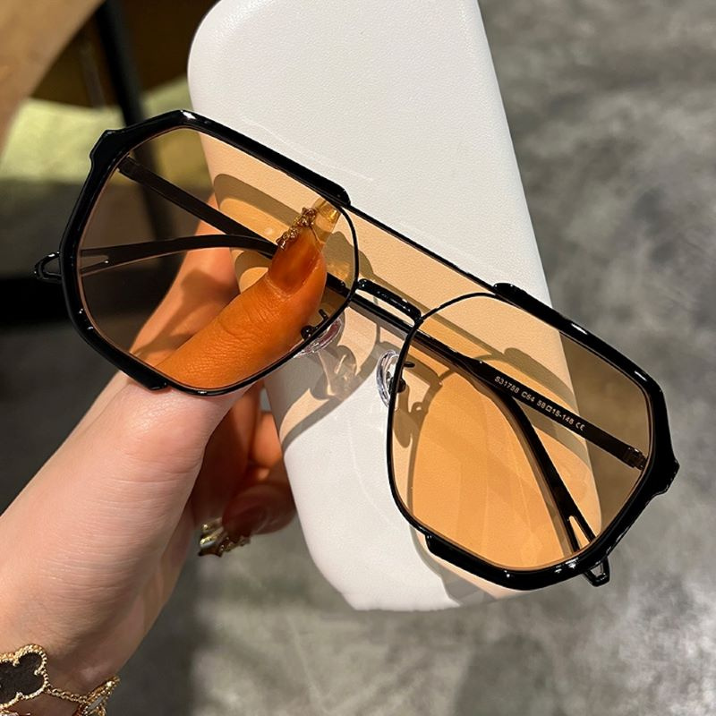 Men and Women Polarized sunglasses for Outdoor Activities - Image 7
