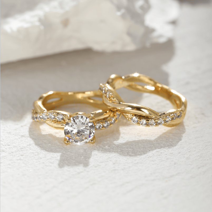 2pcs 18K Gold Plated Golden Twist Round Cut White Zircon Finger Ring Set Classic Design Engagement Wedding Party Holiday For Women Bride Girls Gift