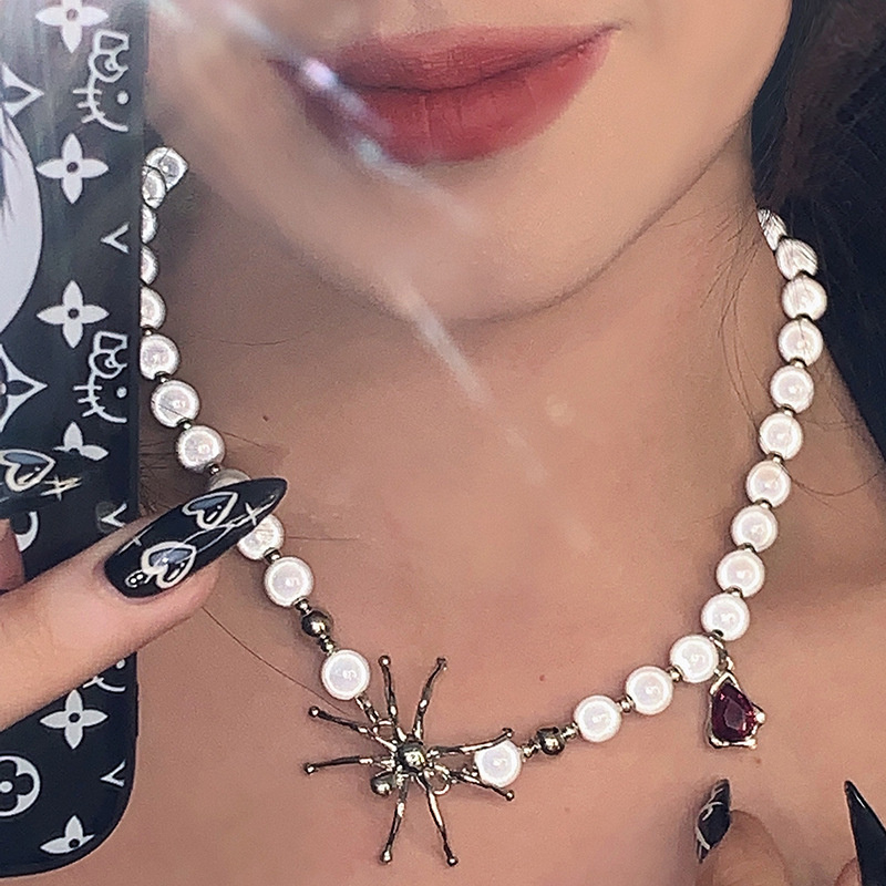 Design Spider Ruby Short Necklace for Men and Women - Image 2