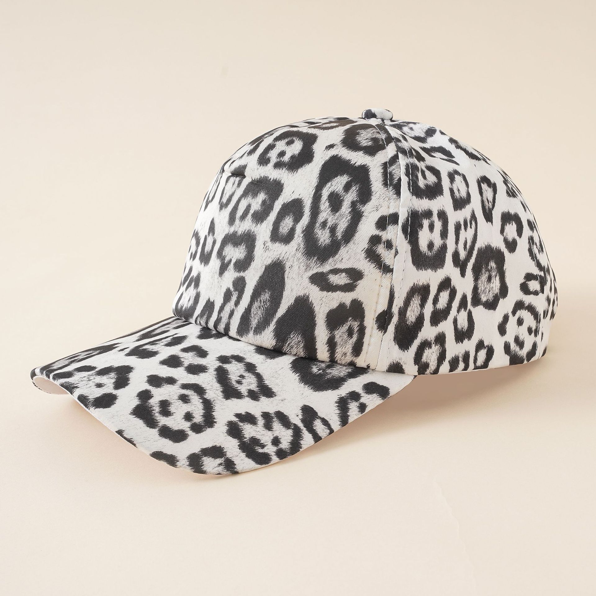 Hat women's new European and American style fashion casual baseball cap street curved brim personality European and American leopard print peaked cap men - Image 6