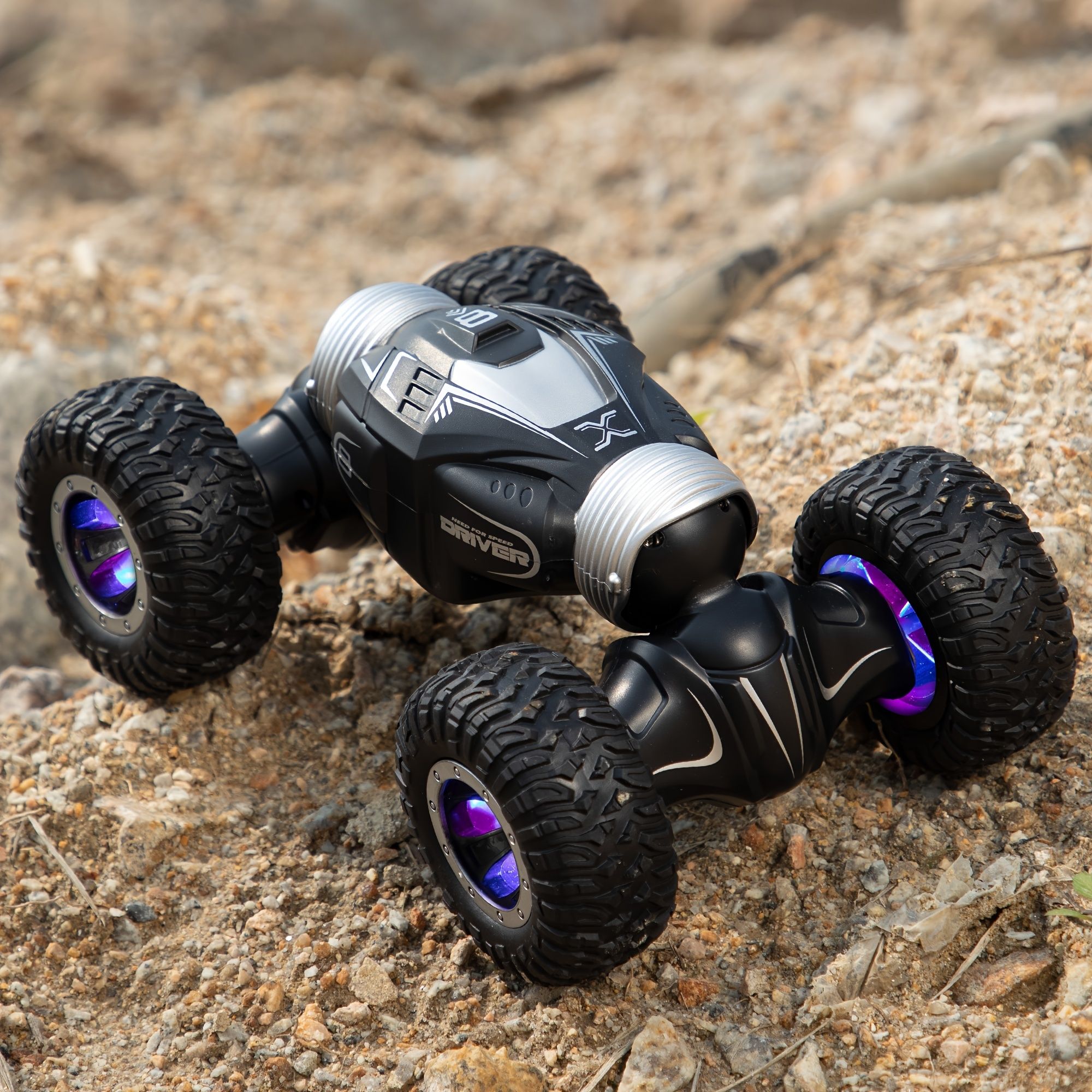 Deformable Four-wheel Drive Intelligent Remote Control Vehicle With Light - Image 5