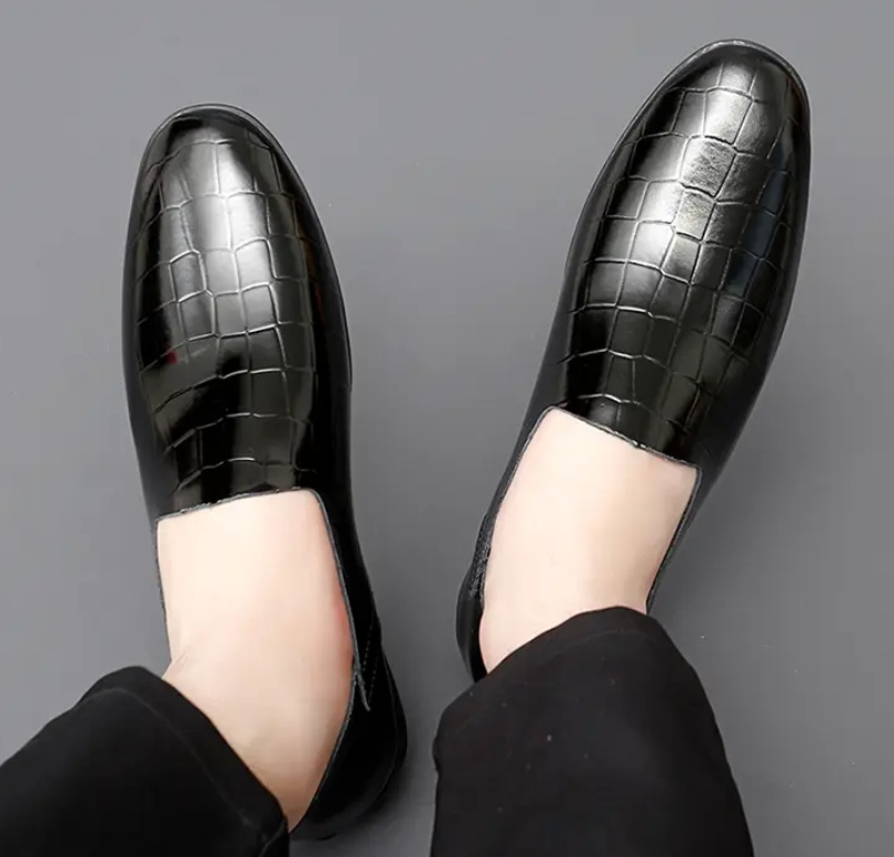 Bright men's beanie shoes Soft leather loafers slip-on casual shoes Fashion comfortable men's shoes - Image 73