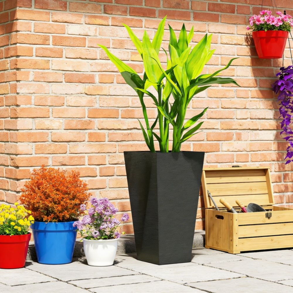 Set of 2 Plastic Flower Pots
